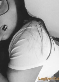 Exquisita Tetona De Lentes