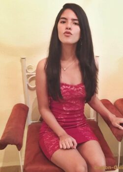 Sofia Mostrandose Abierta