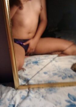 Selene + 4 Videos Masturbándose