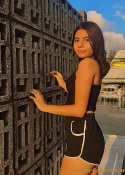 Iris Robles + Videos