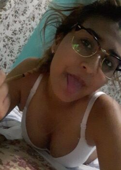 Jessica Williams Putita De Lentes