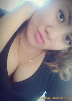 Nury Vidal Tocandose