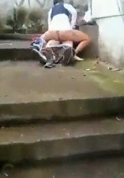Pillados Follando En Las Escaleras
