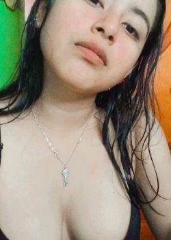 Putita Britanny Del Carmen y sus ricas tetas