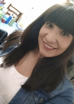 Bella Gaby mostrando su cuerpo