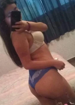 Sexy perrita Grecia Sánchez