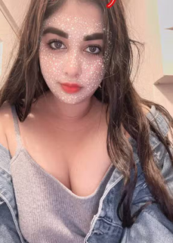 Rica perrita mostrando las pechugas