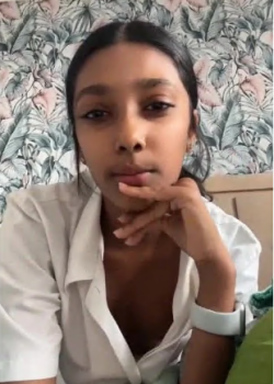 Morenita cachonda